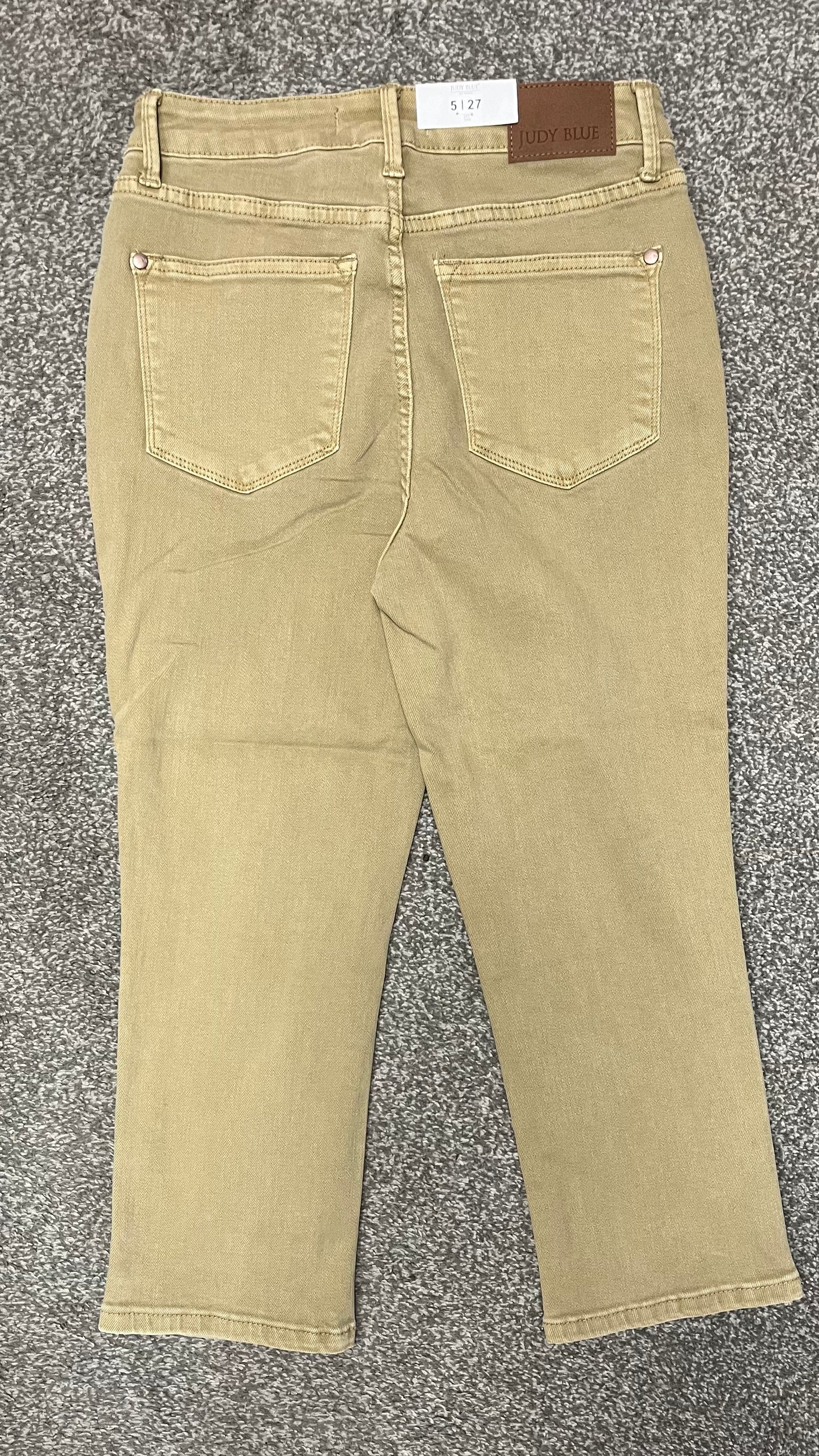 JUDY BLUE KHAKI CAPRIS