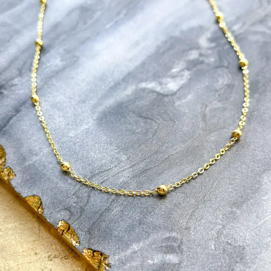 GOLD SIMPLE CHAIN NECKLACE
