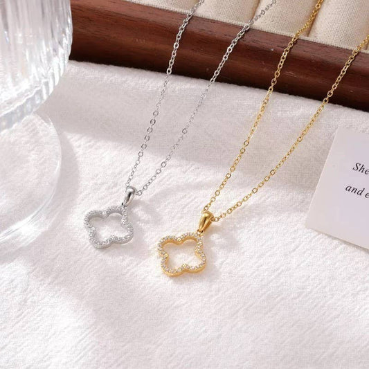 STAINLESS STEEL CLOVER NECKLACE